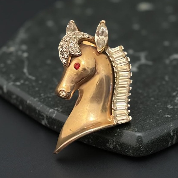 Vintage Art Deco Gold Filled Crystal Rhinestone Majestic Hoarse Pegasus Brooch - Picture 8 of 12